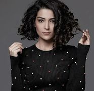 Cine este și câți ani are Merve Polat, actrița care joacă rolul Billur în noul serial turcesc "Fata de la fereastră"